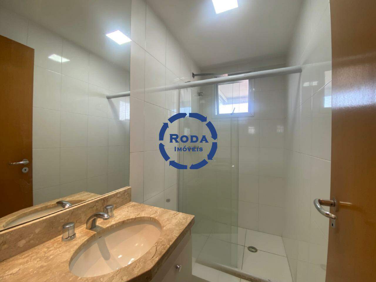 Apartamento à venda no Gonzaga: BANHEIRO