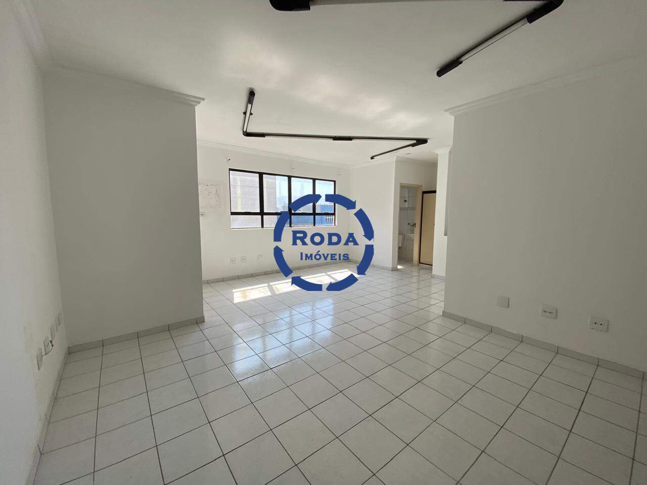 Sala à venda no Vila Mathias: