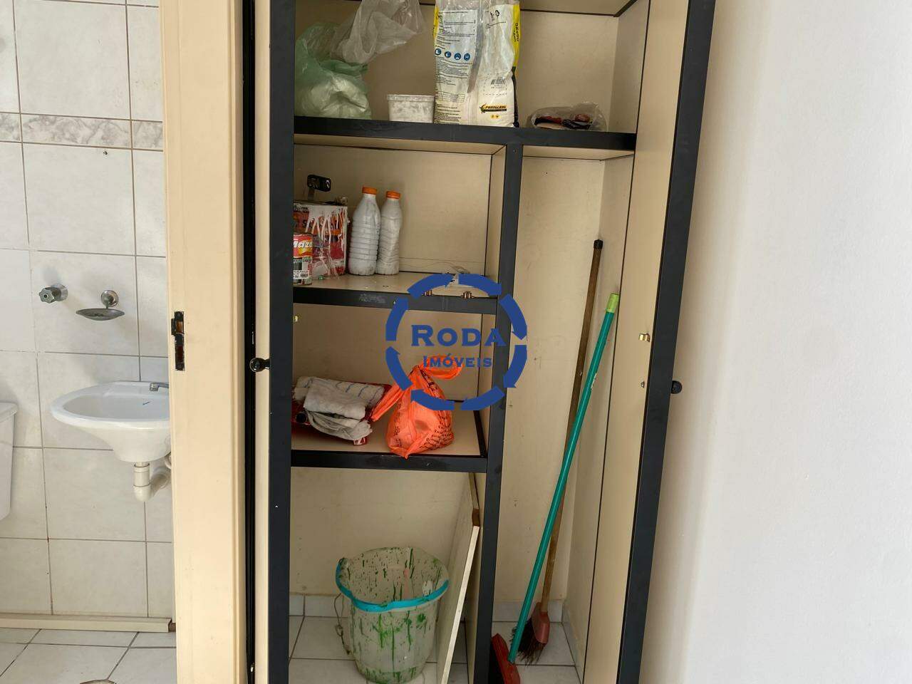Sala à venda no Vila Mathias: