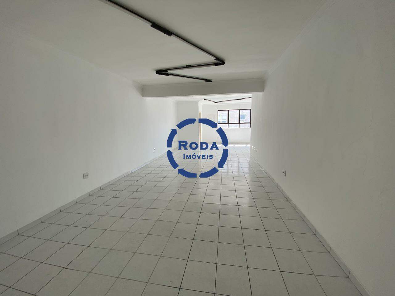 Sala à venda no Vila Mathias: