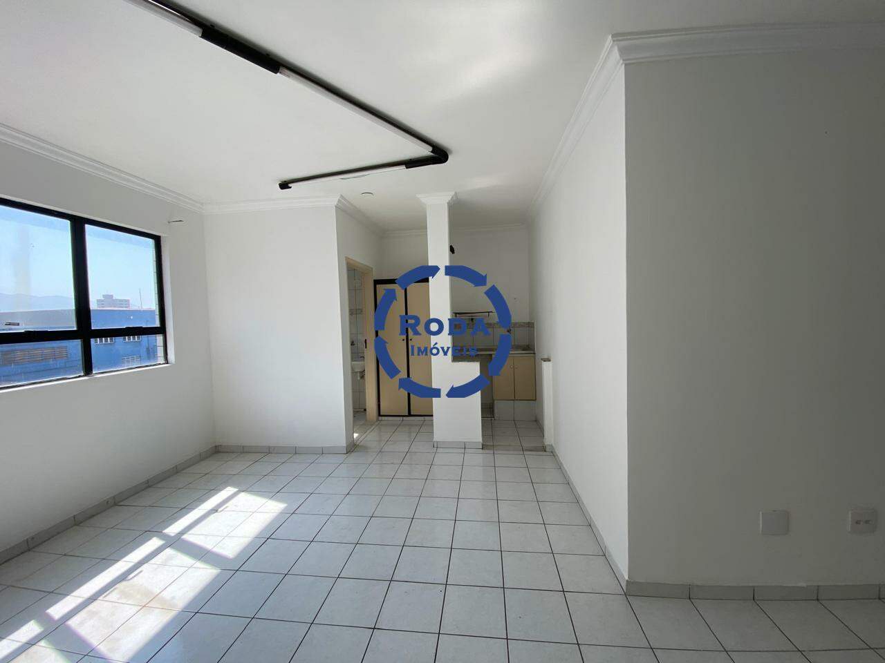 Sala à venda no Vila Mathias: