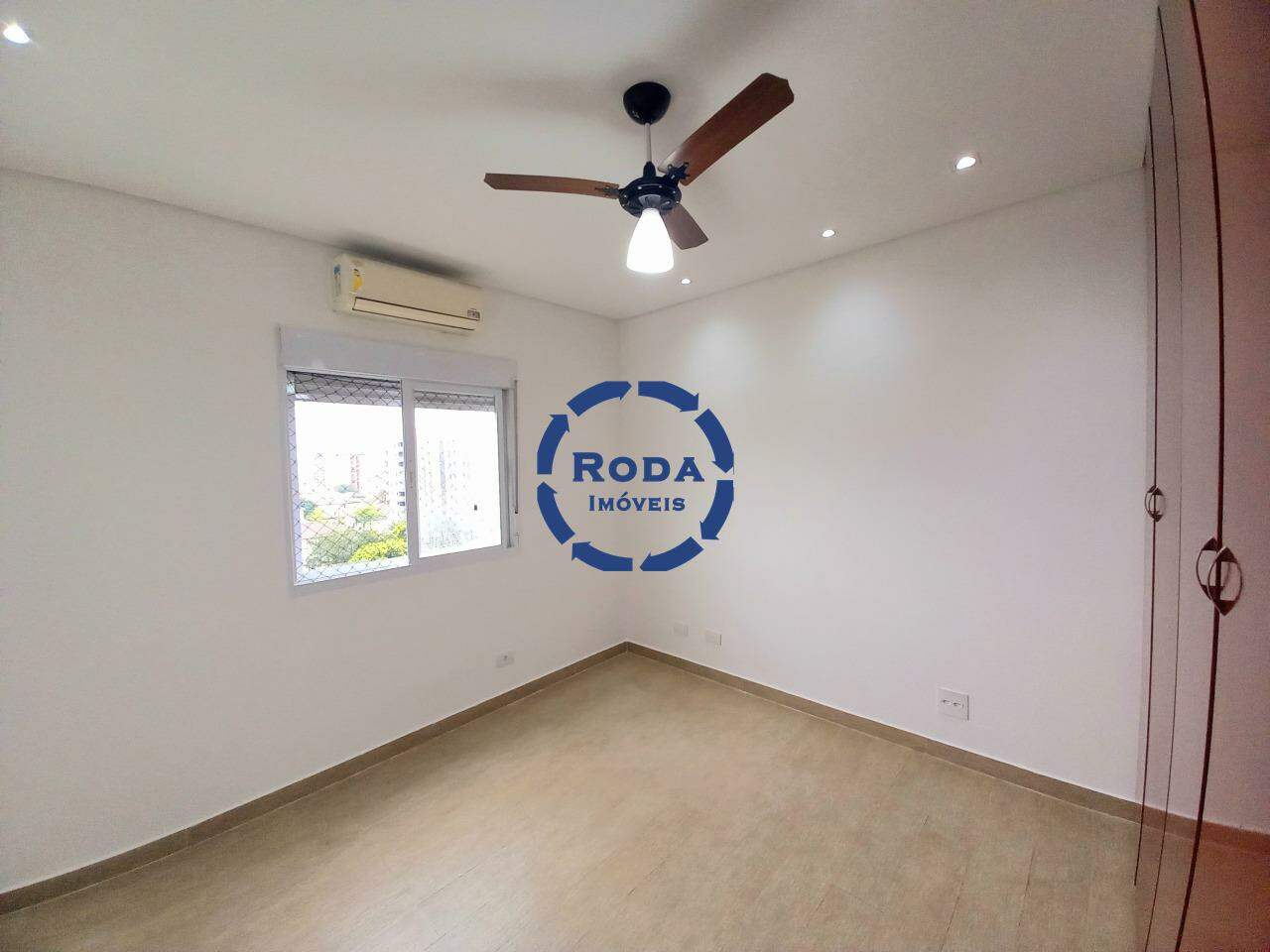 Apartamento para aluguel no Embaré: 