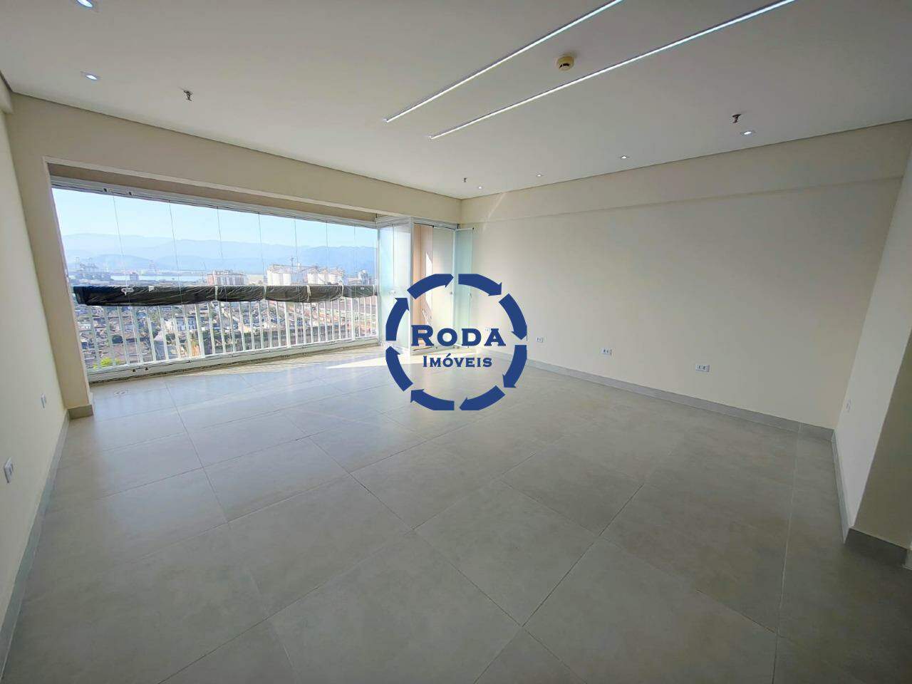 Sala à venda no Vila Mathias: 