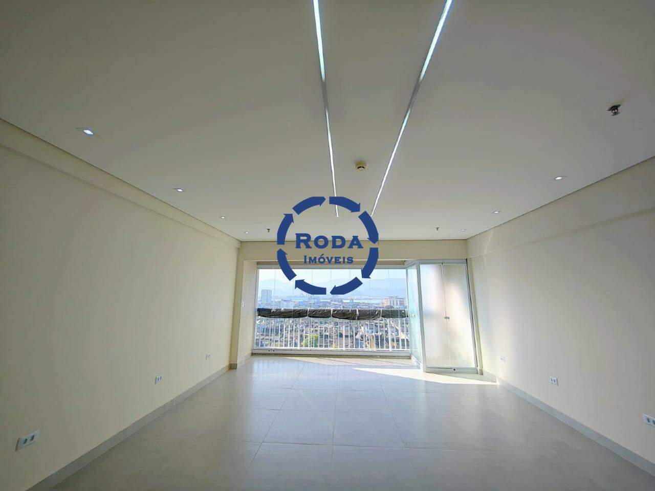 Sala à venda no Vila Mathias: 