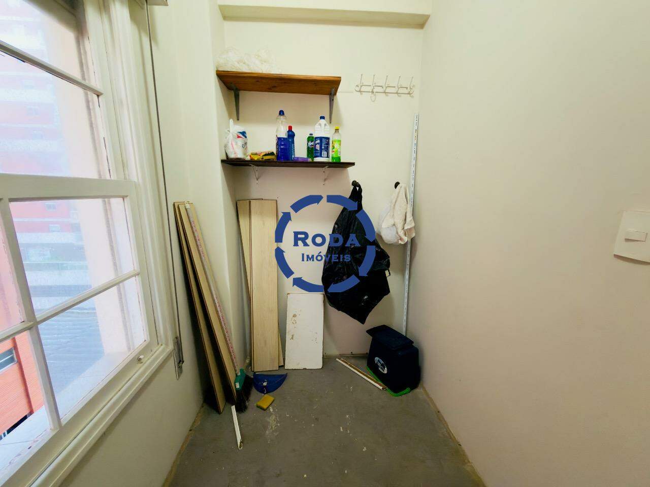 Apartamento à venda no Boqueirão: dependencia 