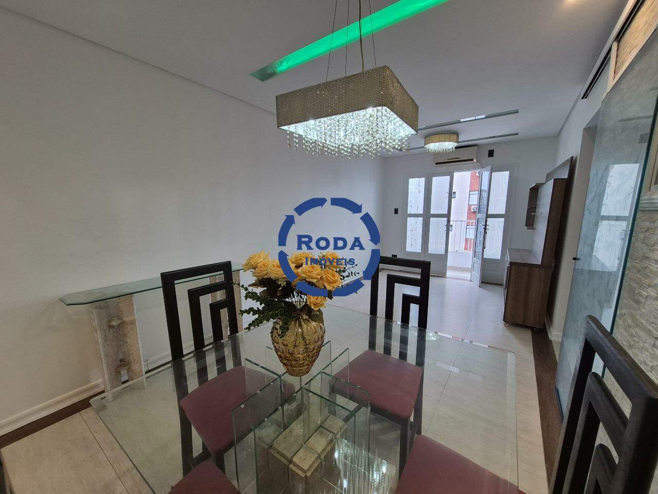 Apartamento para aluguel no Embaré: 