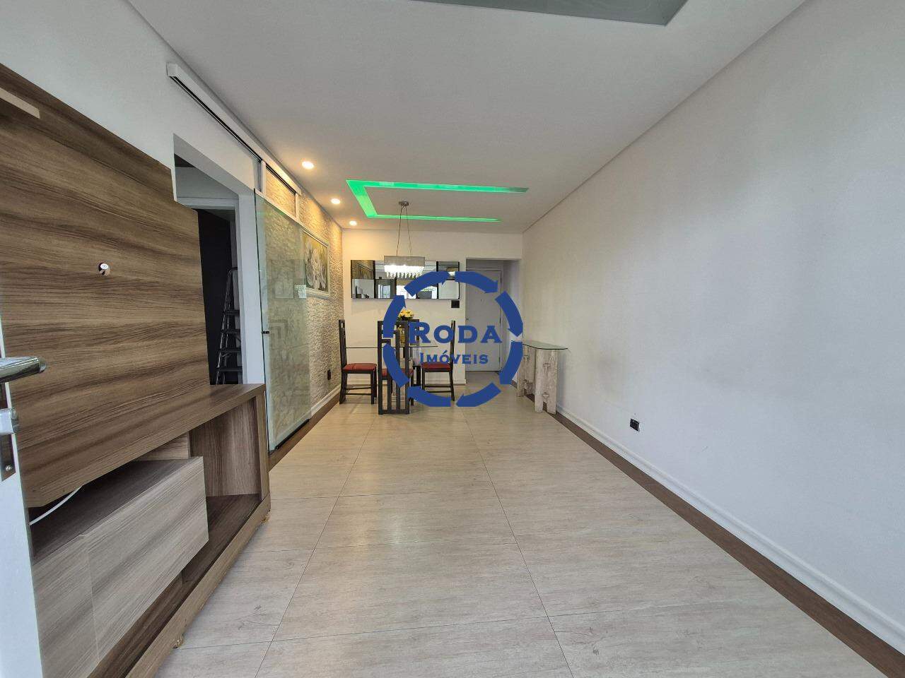 Apartamento para aluguel no Embaré: 