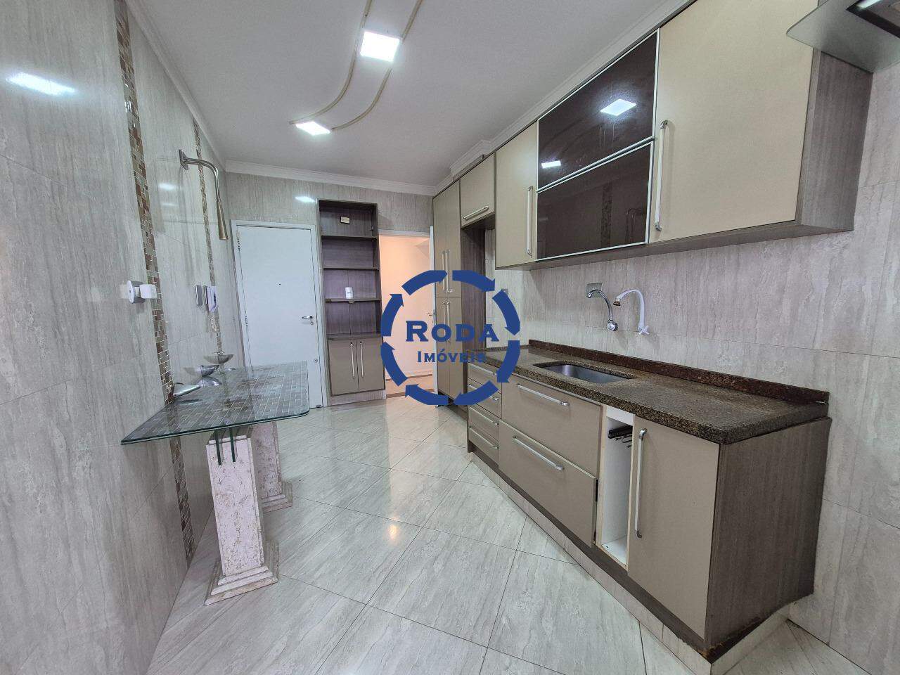Apartamento para aluguel no Embaré: 