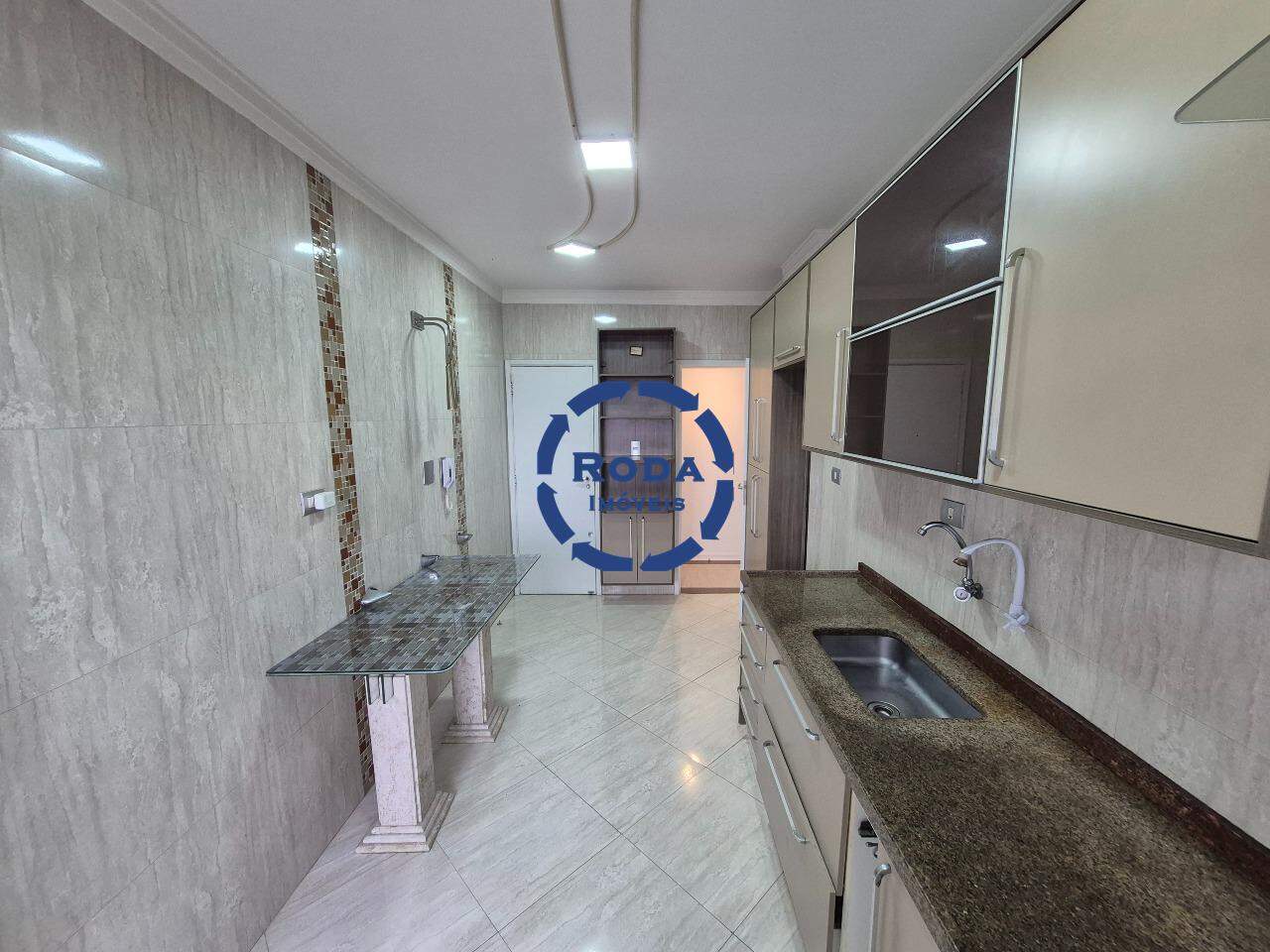 Apartamento para aluguel no Embaré: 