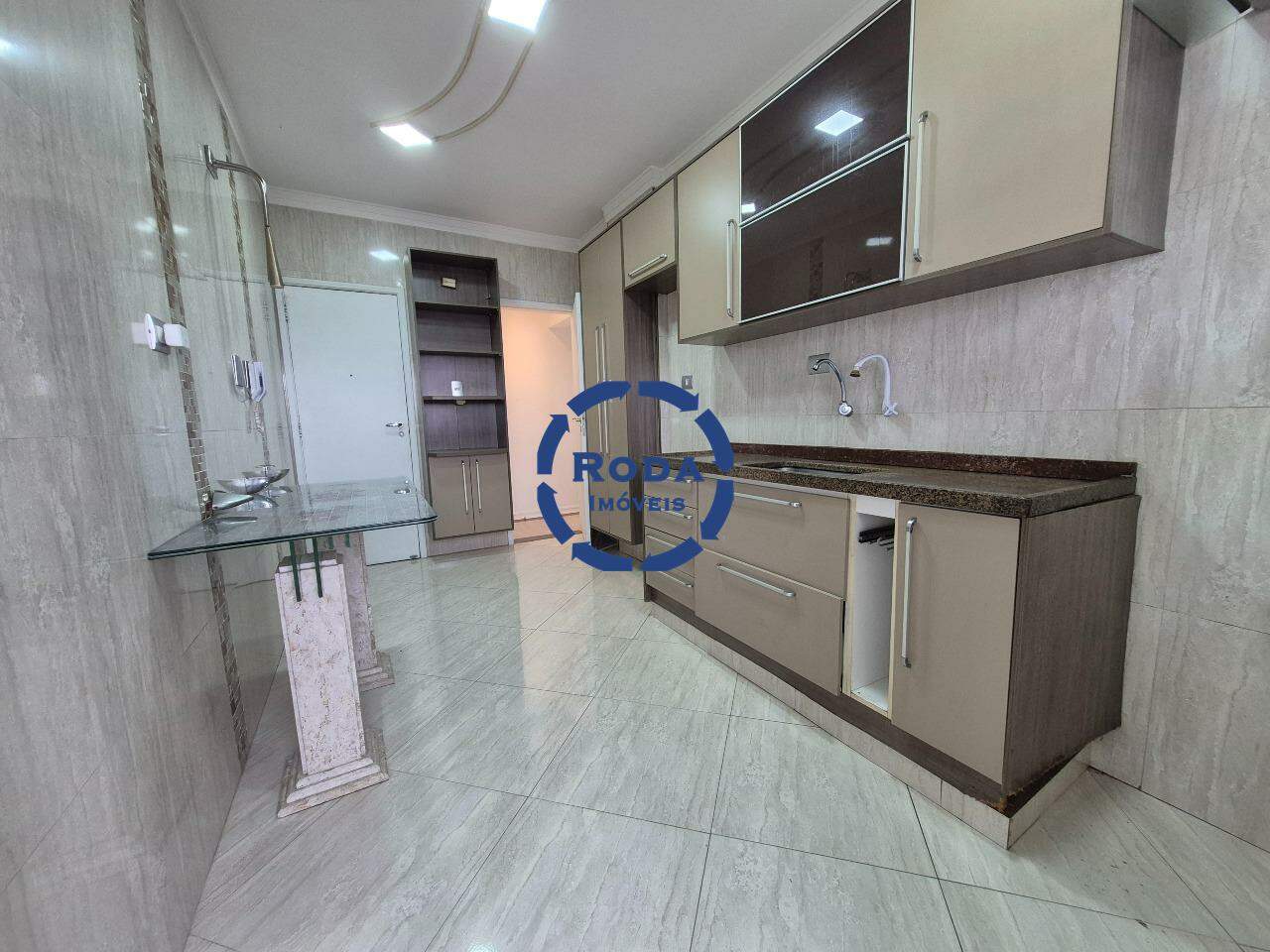 Apartamento para aluguel no Embaré: 