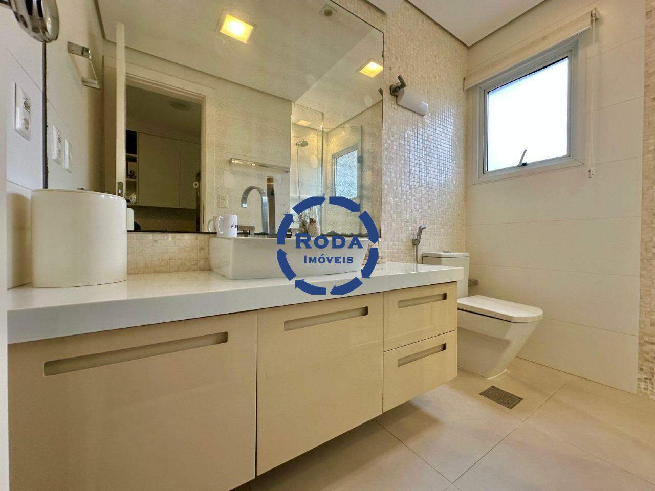 Apartamento à venda no Embaré: