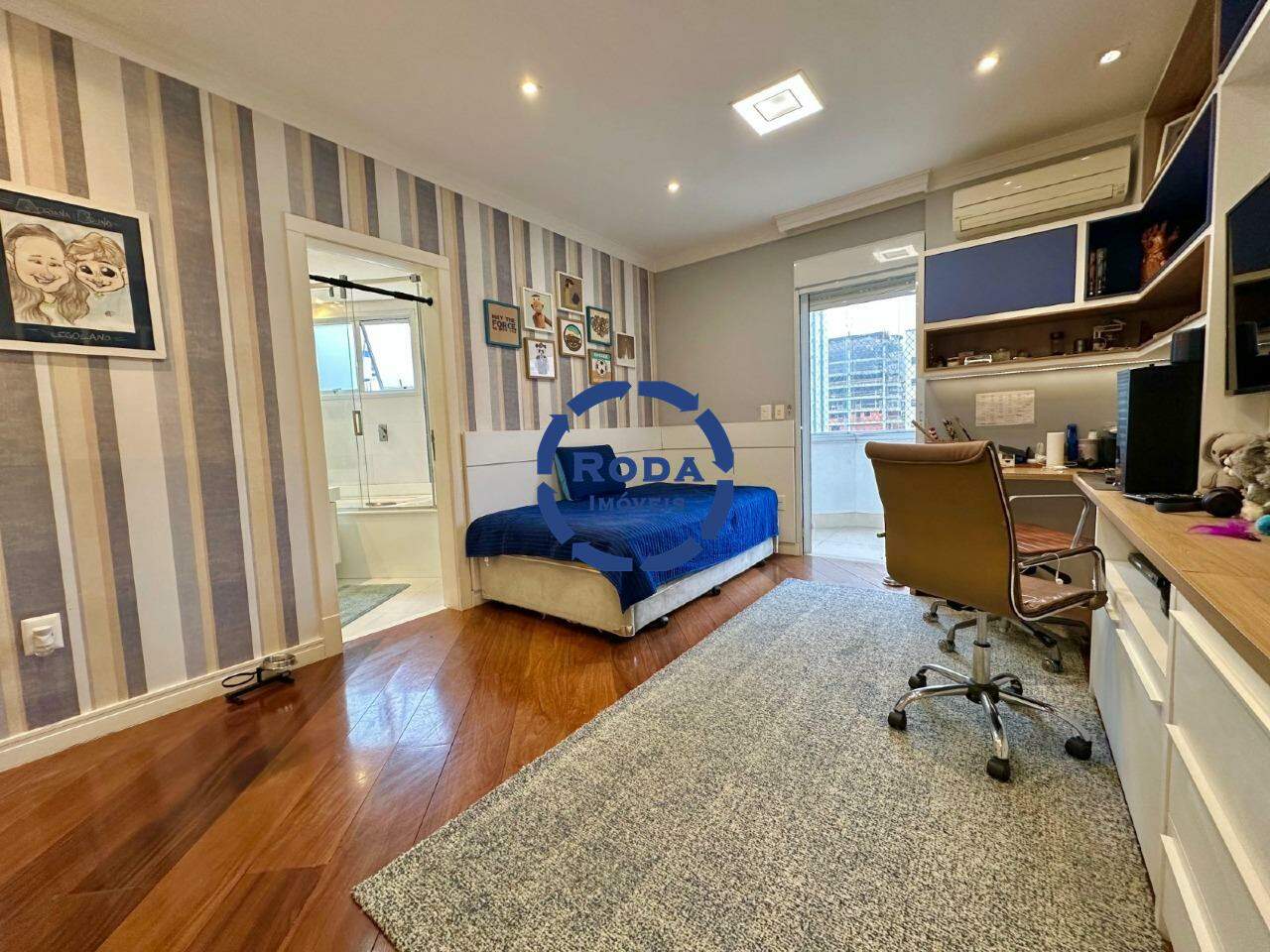 Apartamento à venda no Embaré: