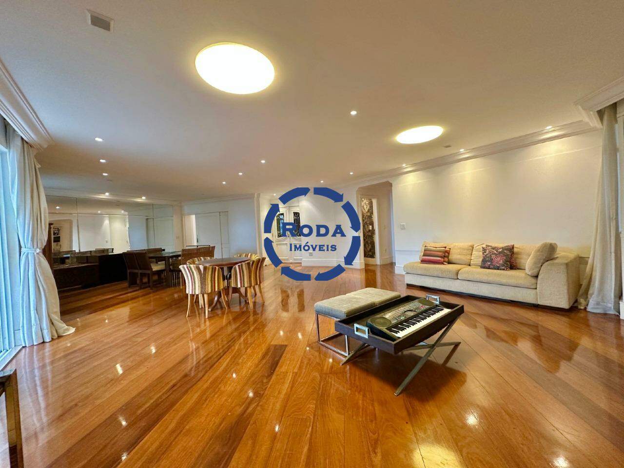 Apartamento à venda no Embaré: 