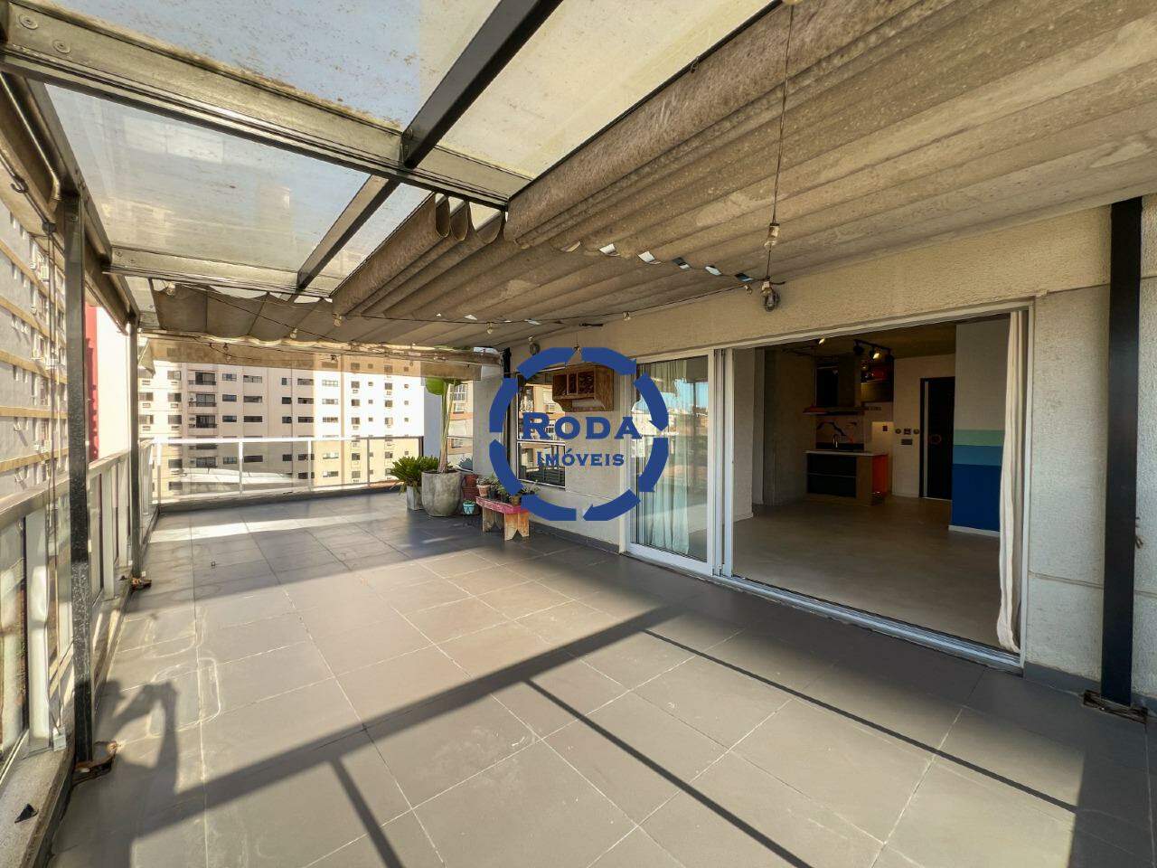 Apartamento Garden à venda no Embaré: 