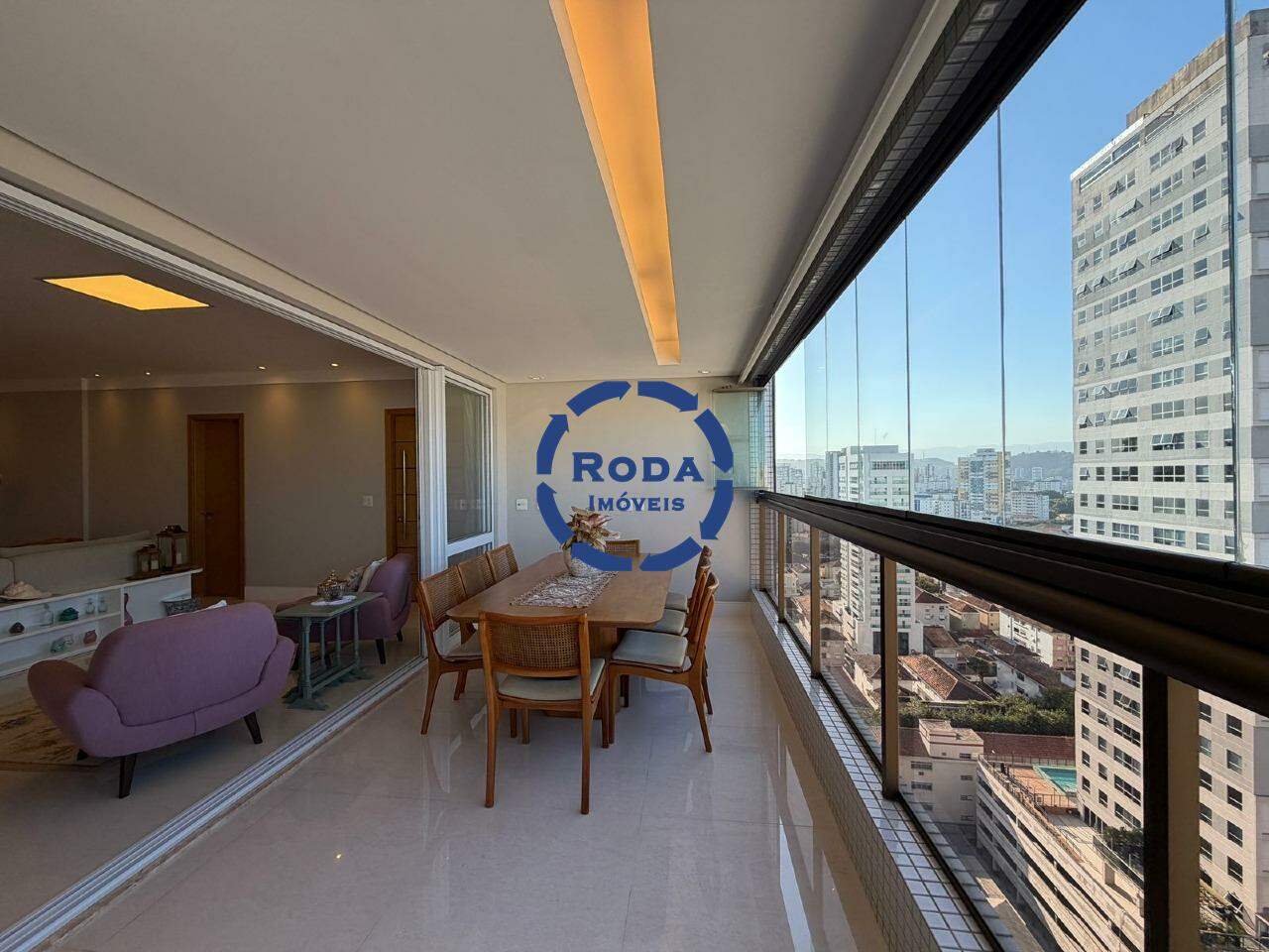 Apartamento à venda no Embaré: 