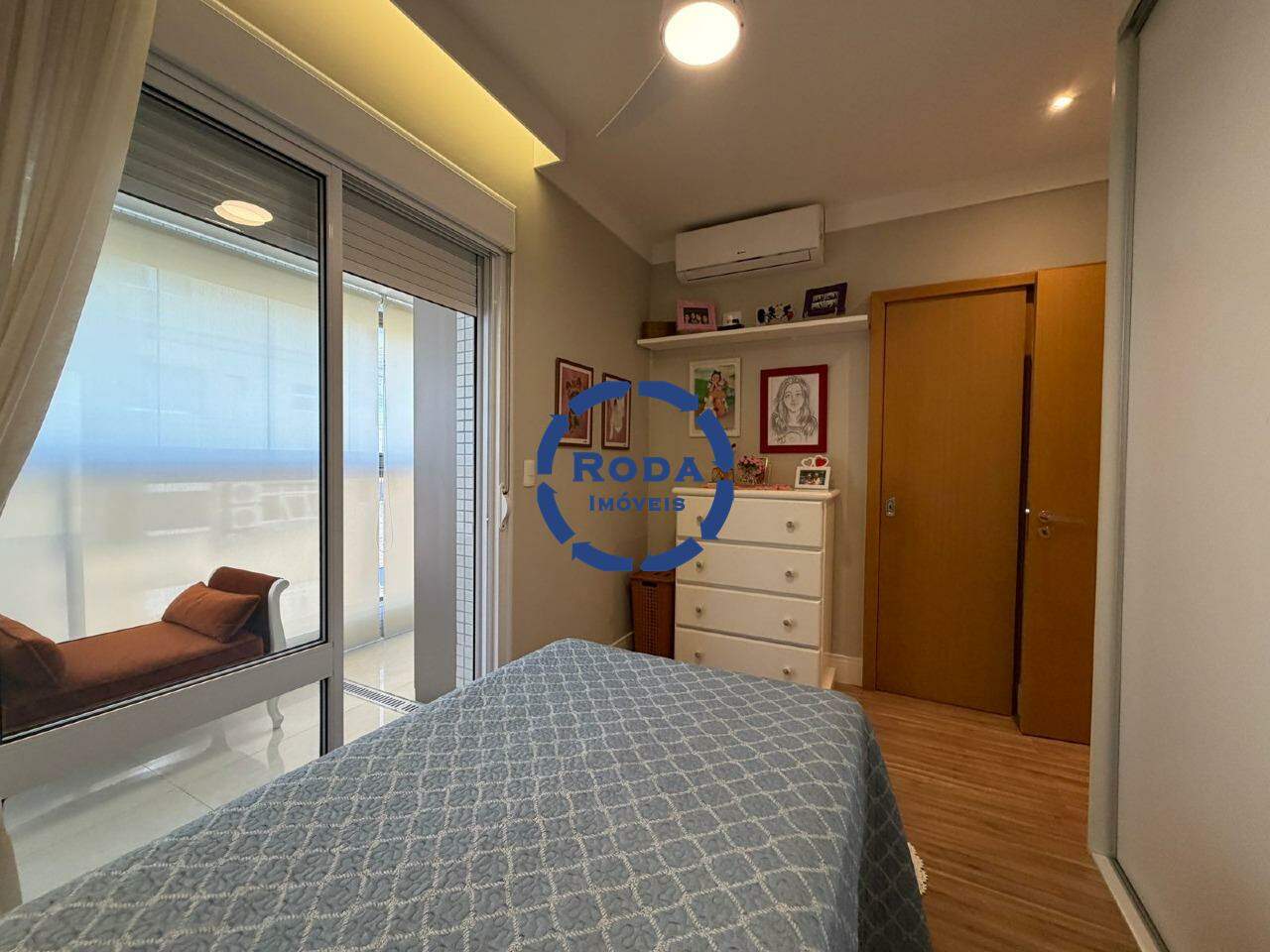 Apartamento à venda no Embaré: