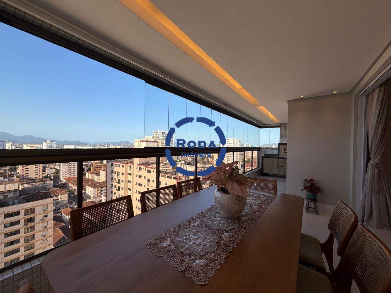 Apartamento à venda no Embaré: 