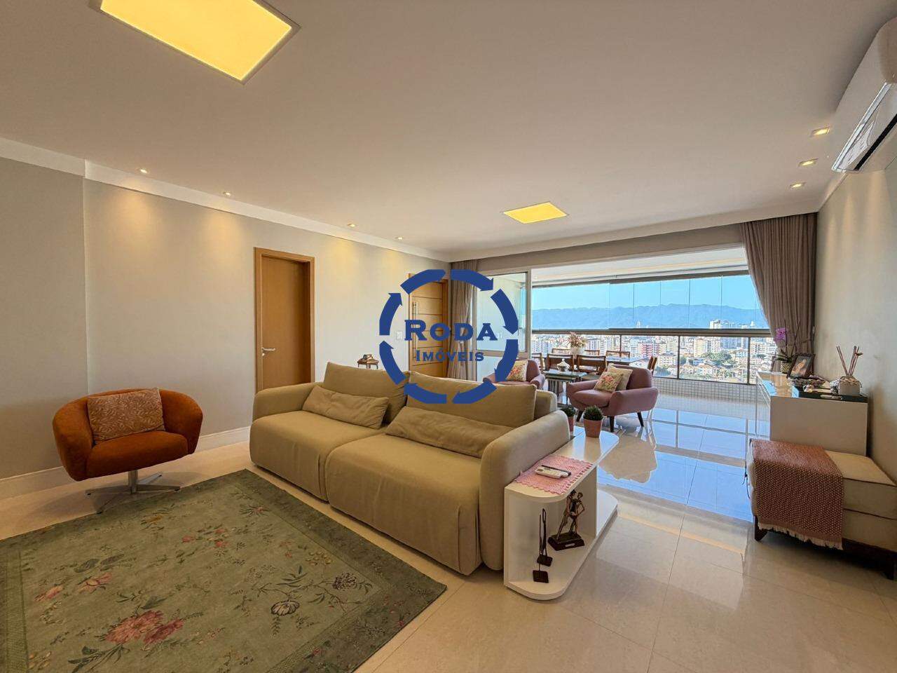 Apartamento à venda no Embaré: