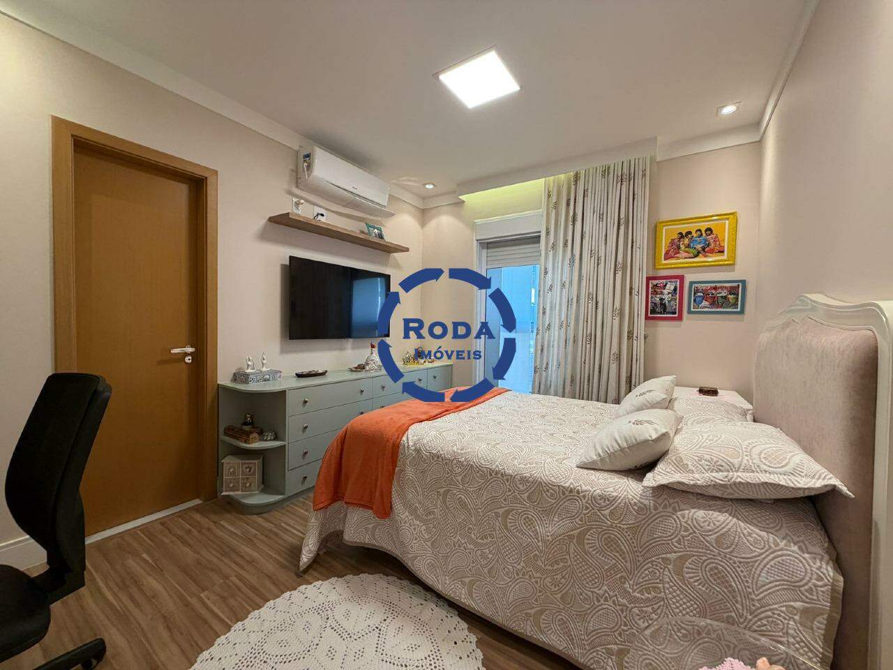 Apartamento à venda no Embaré: