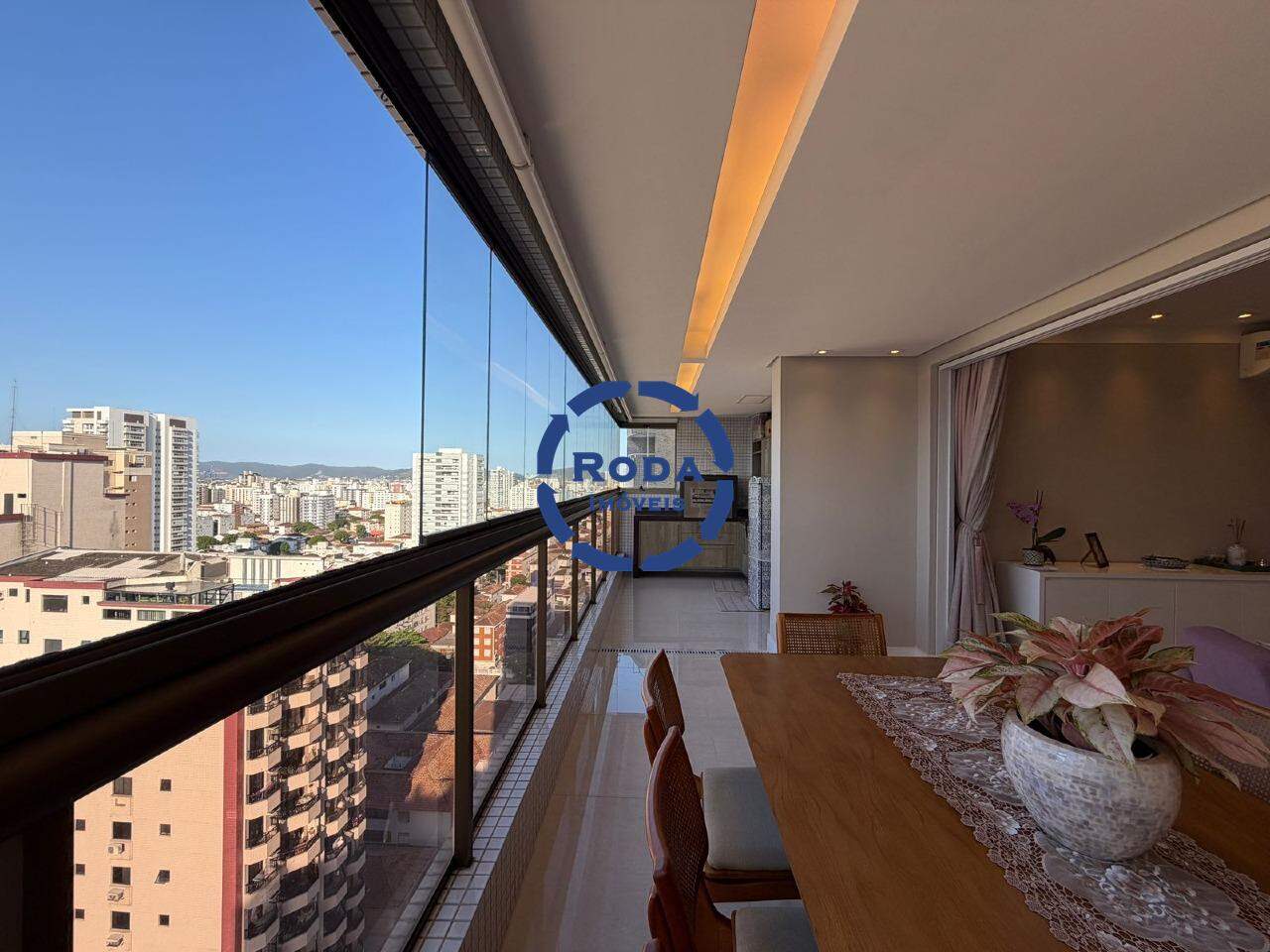 Apartamento à venda no Embaré: