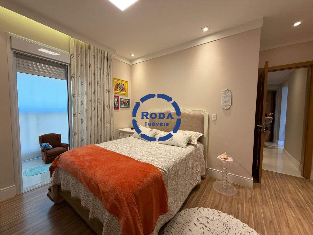 Apartamento à venda no Embaré: