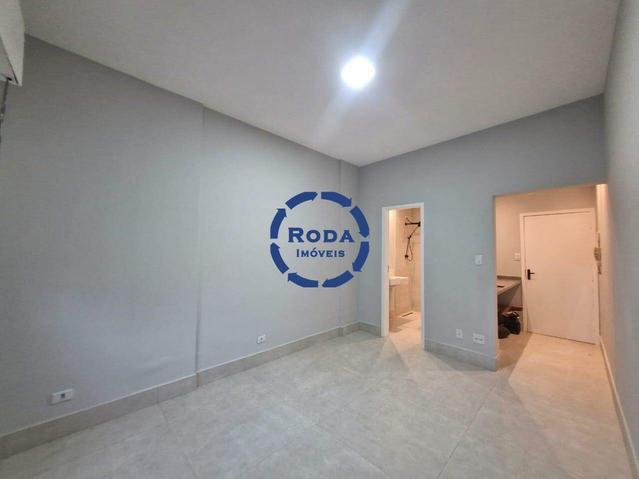 Studio à venda no Ponta da Praia: 