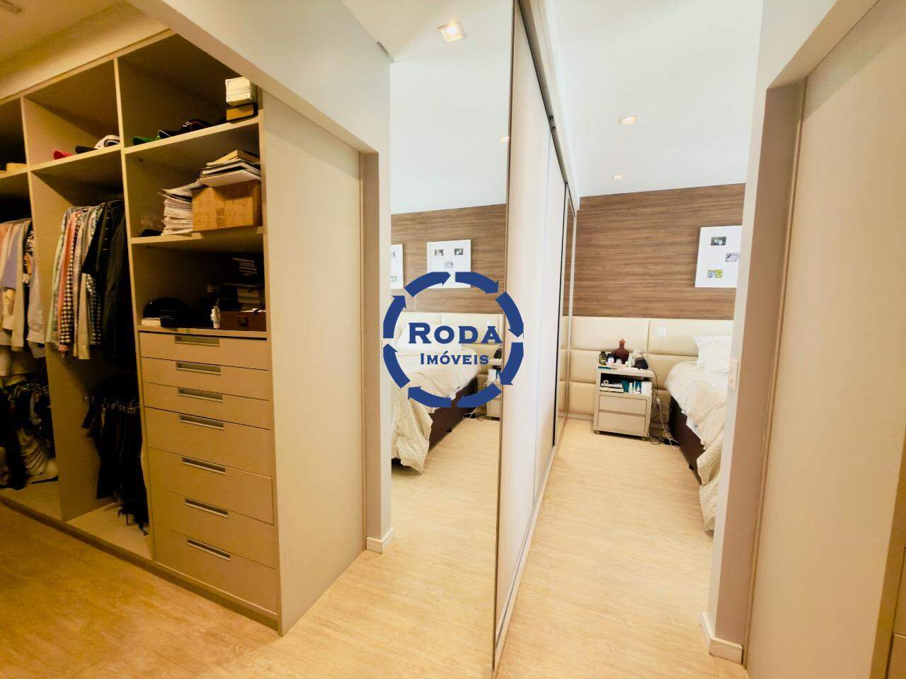 Apartamento à venda no Ponta da Praia: 