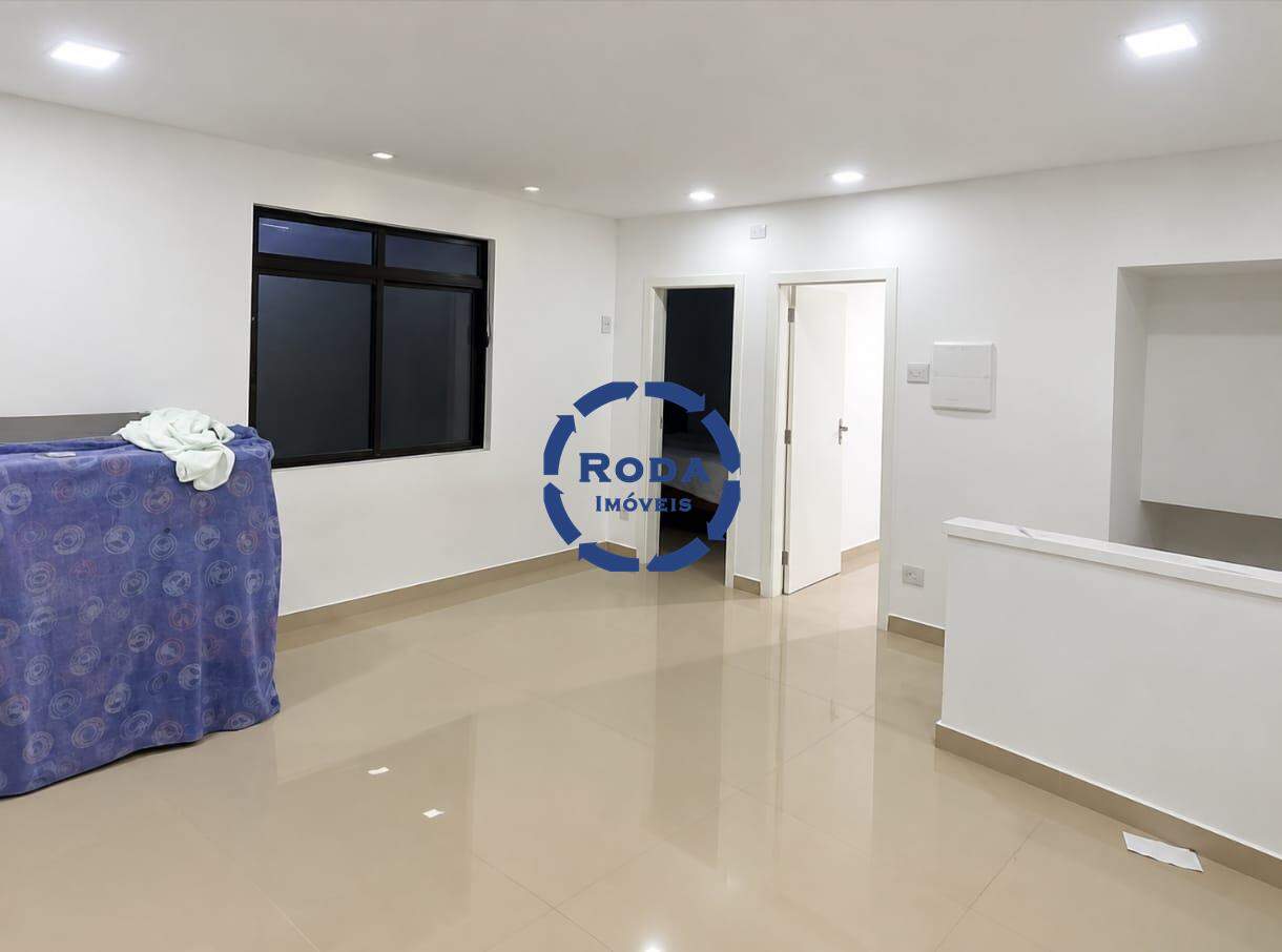Casa Sobreposta Alta à venda no Vila Mathias: 
