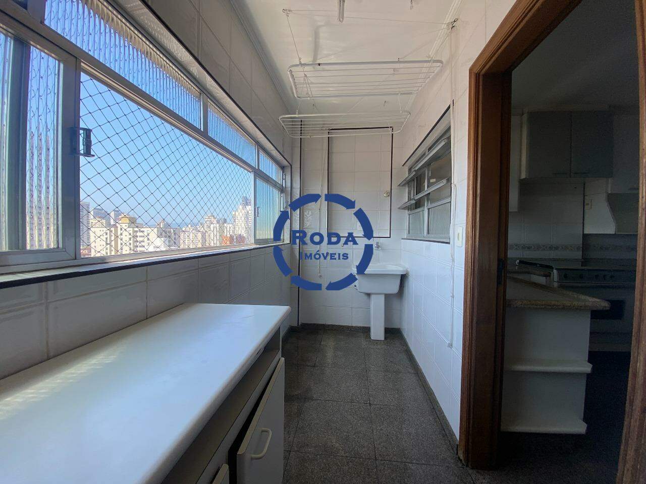 Apartamento à venda no Campo Grande: AREA SERVIÇO