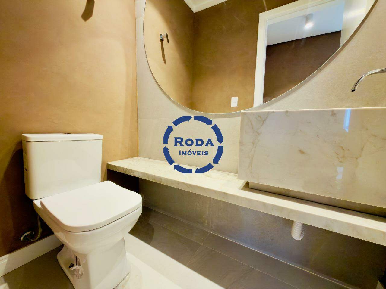 Apartamento à venda no Embaré: 