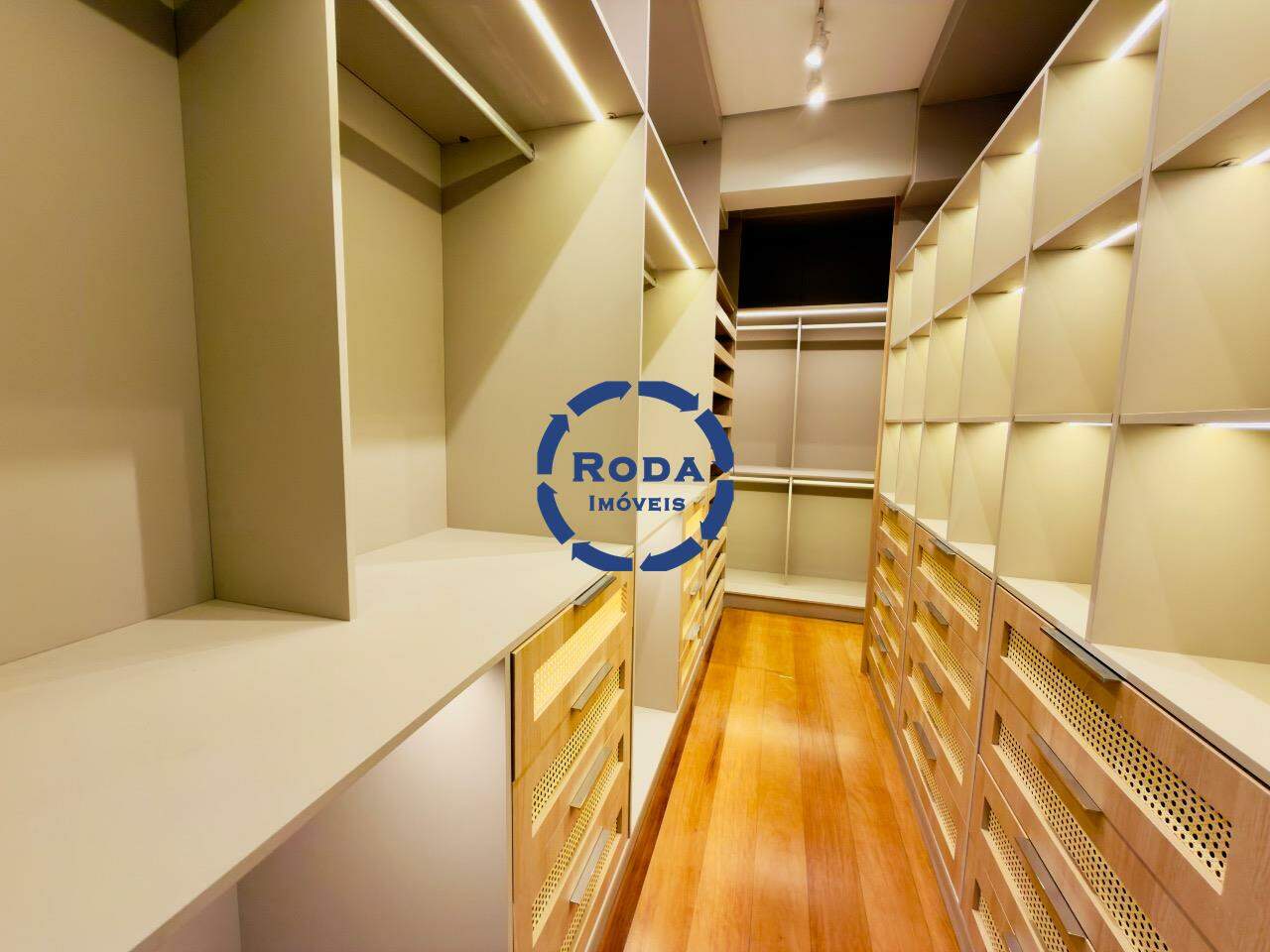 Apartamento à venda no Embaré: 