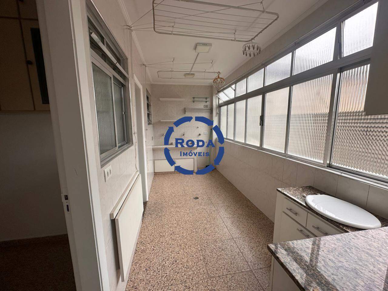Apartamento para aluguel no Embaré: