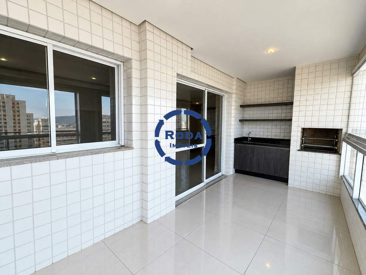 Apartamento à venda no Ponta da Praia: 
