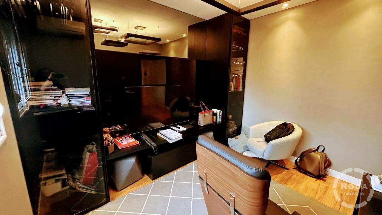 Apartamento à venda no Ponta da Praia: 