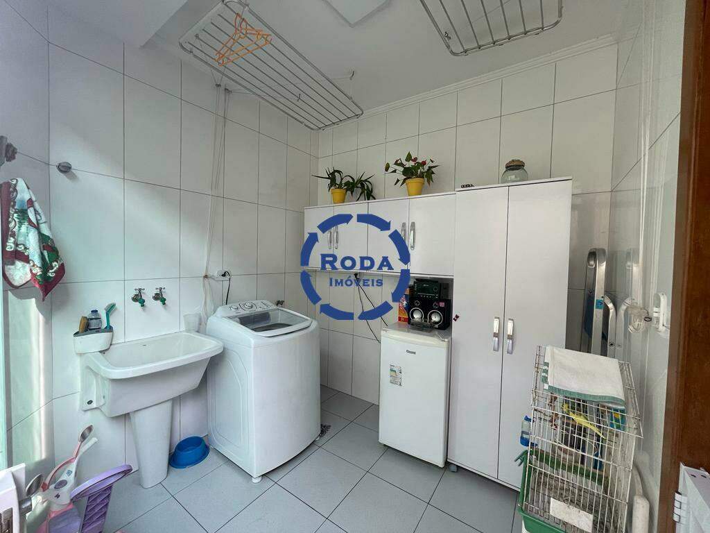 Casa à venda no Embaré: 