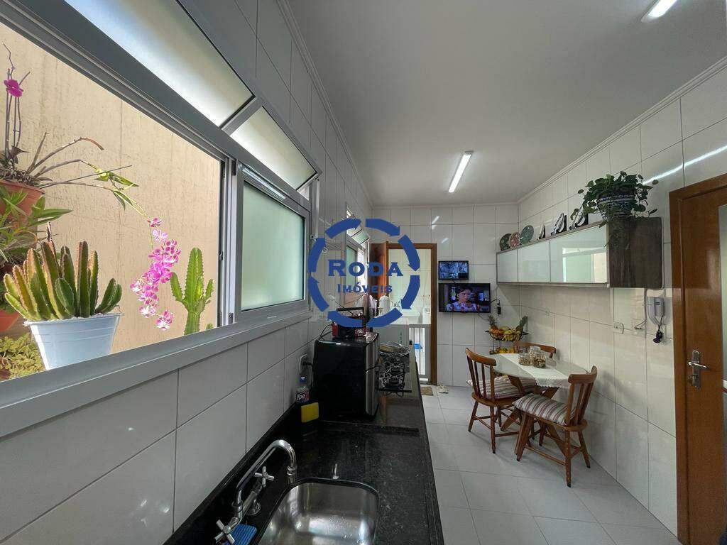 Casa à venda no Embaré: 