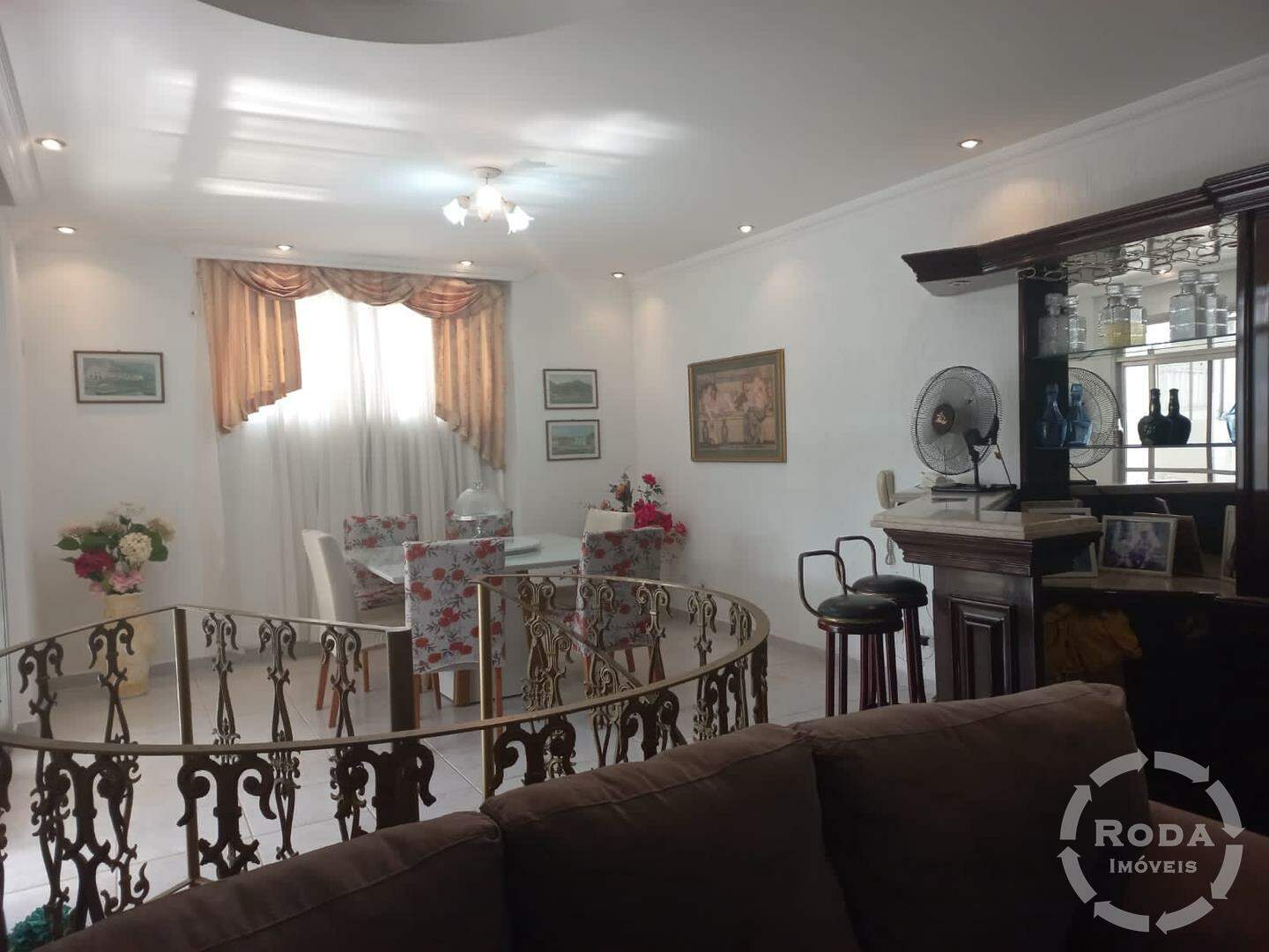 Cobertura à venda no Ponta da Praia: 