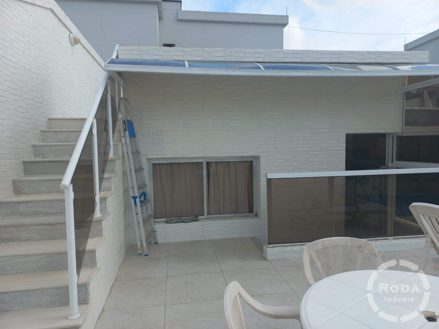 Cobertura à venda no Ponta da Praia: 