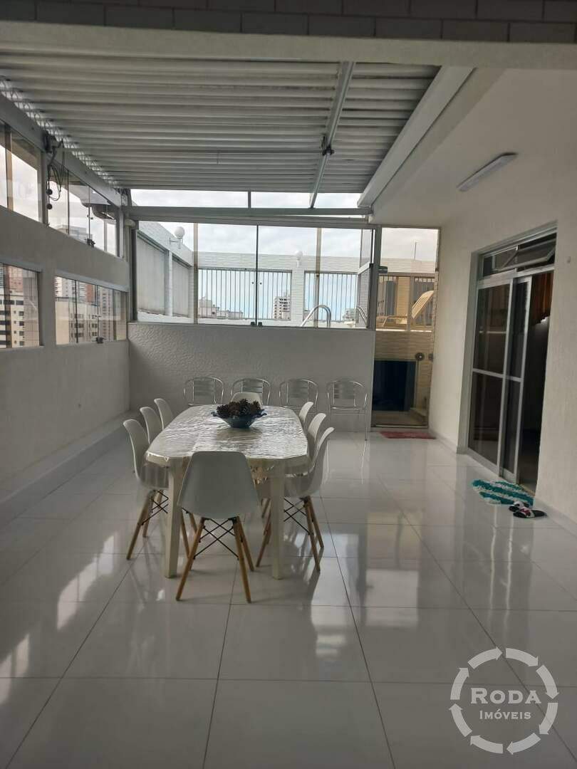 Cobertura à venda no Ponta da Praia: 