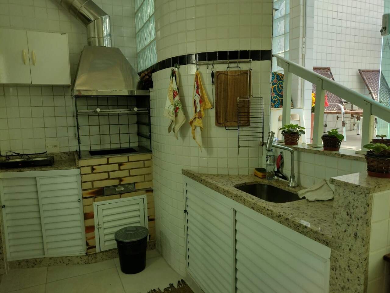 Sobrado à venda no Embaré: 