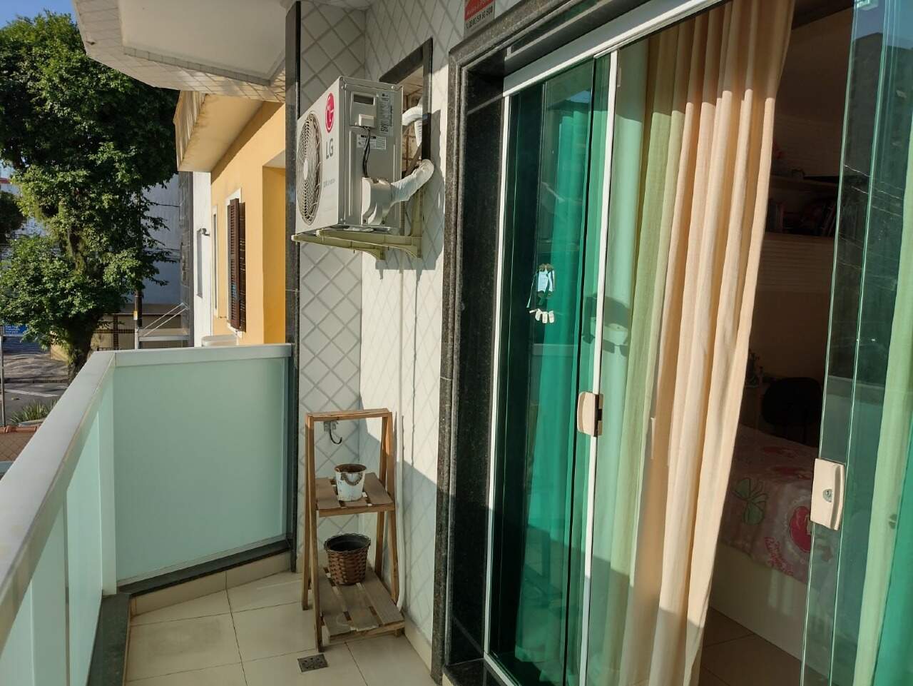 Sobrado à venda no Embaré: 