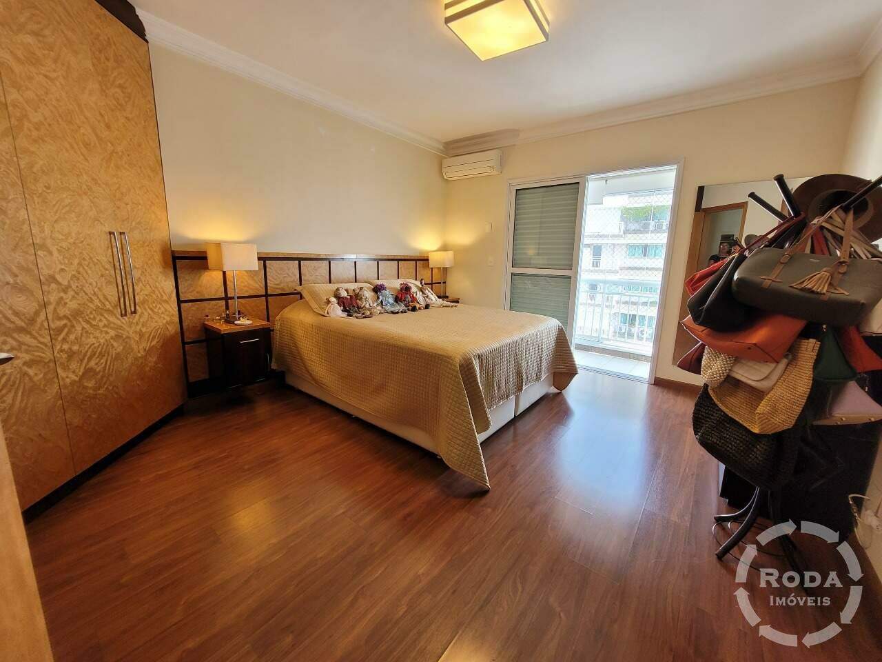 Apartamento à venda no Ponta da Praia: 