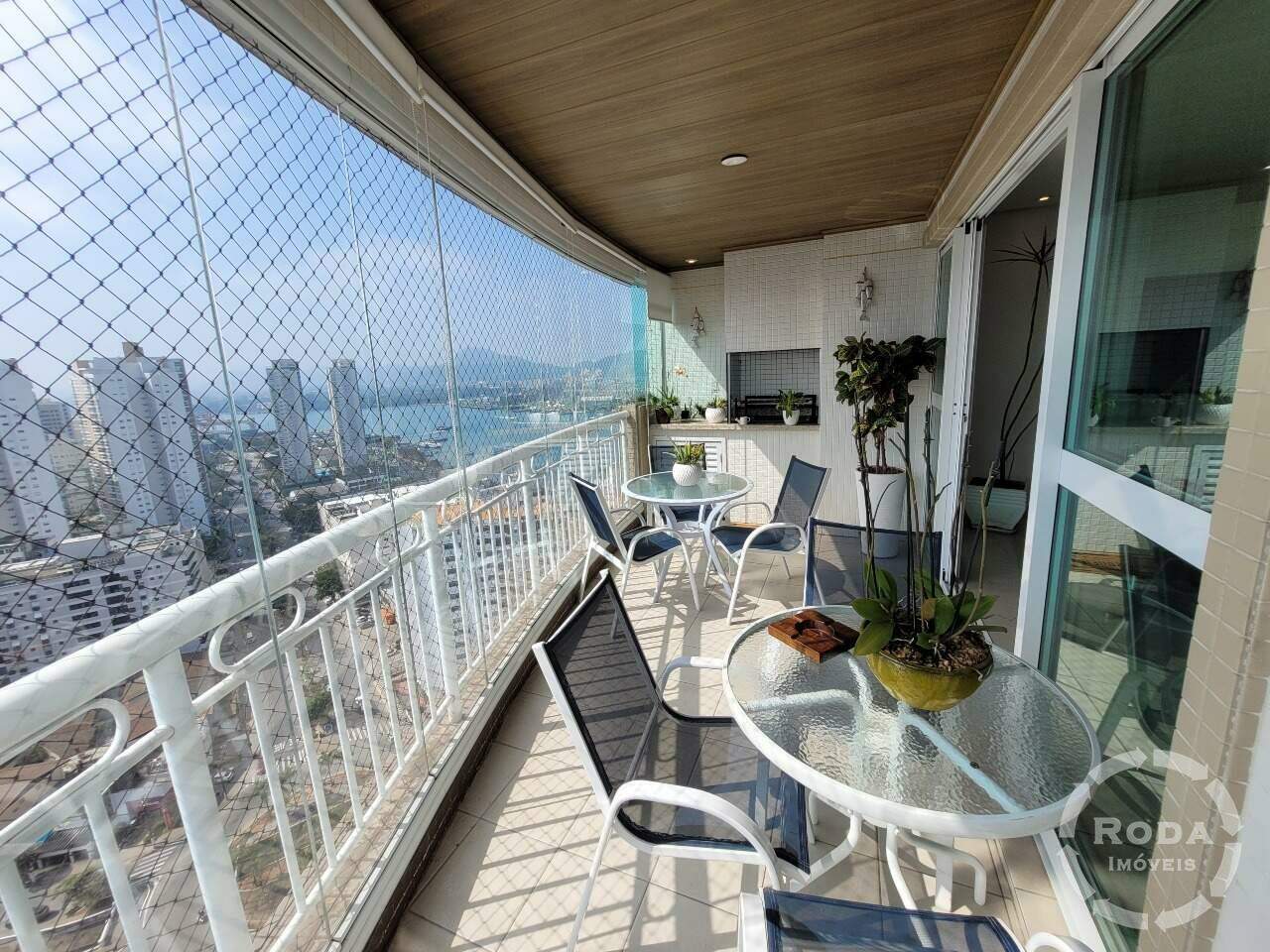 Apartamento à venda no Ponta da Praia: 