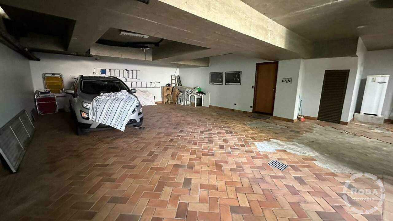 Terreno à venda no Ponta da Praia: 