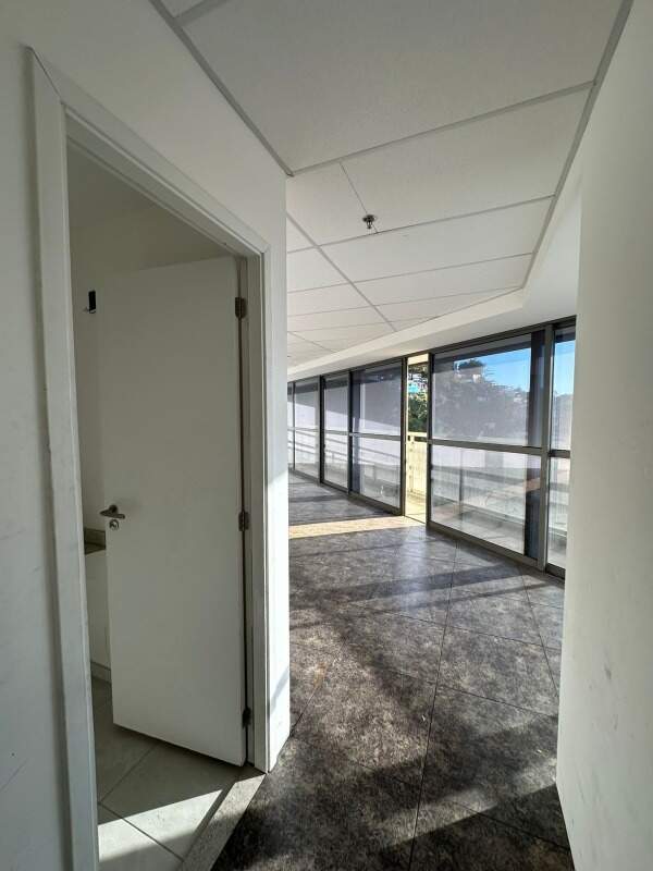 Conjunto Comercial para aluguel no Valongo: