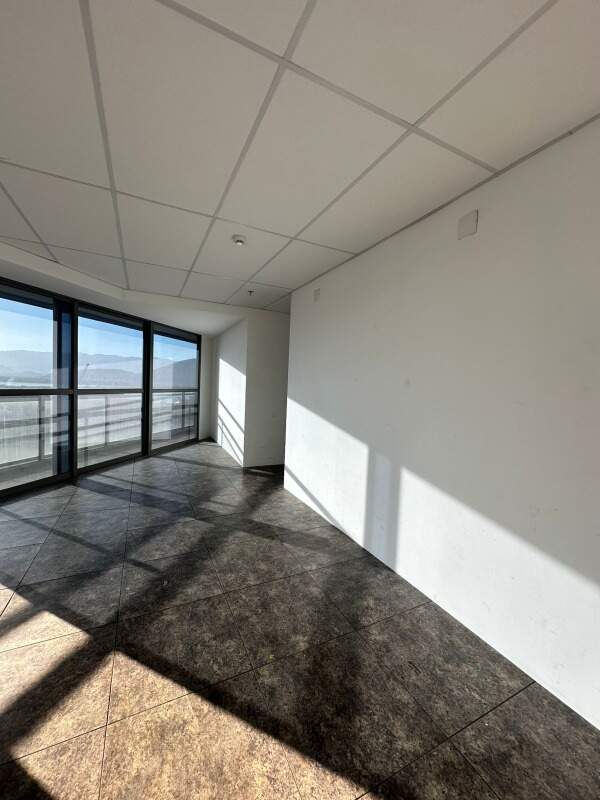 Conjunto Comercial para aluguel no Valongo: