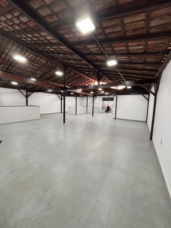 Loja para aluguel no Glória: 