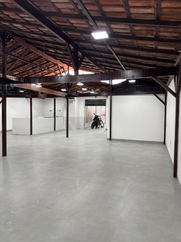 Loja para aluguel no Glória: 