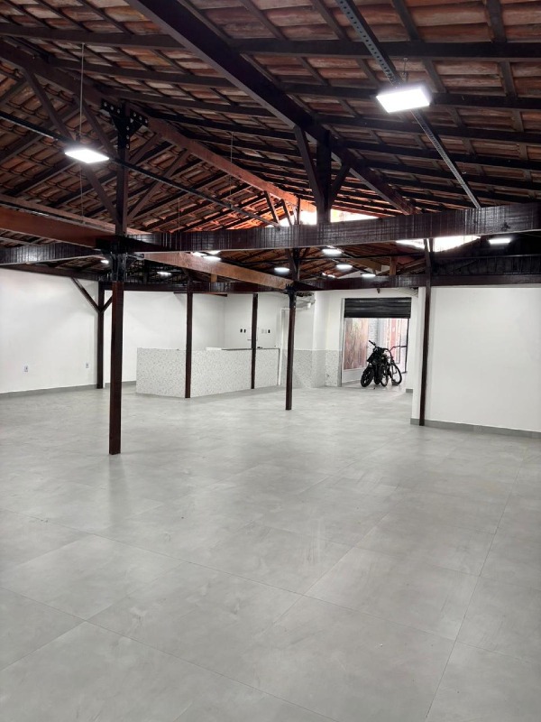 Loja para aluguel no Glória: 