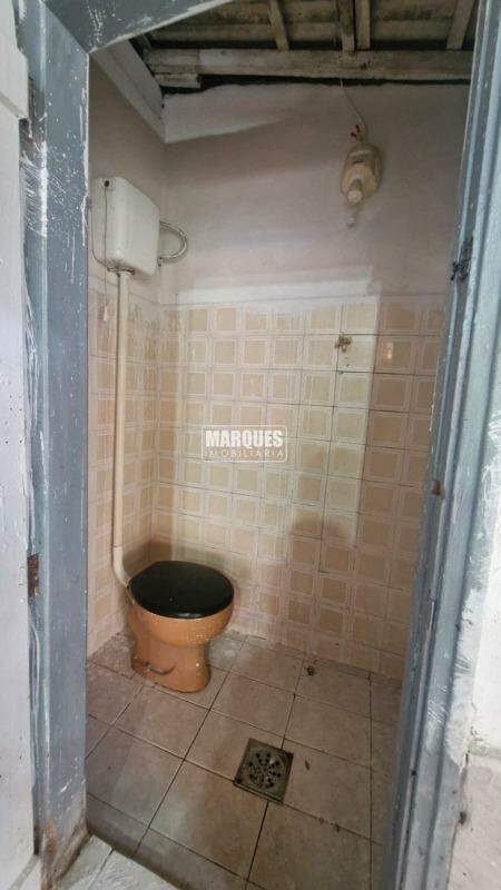 Casa para aluguel no Embaré: 
